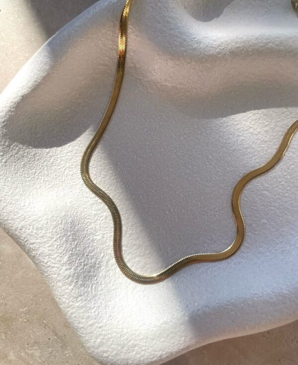 Golden Snake Chain- Female Luxury - Image 3