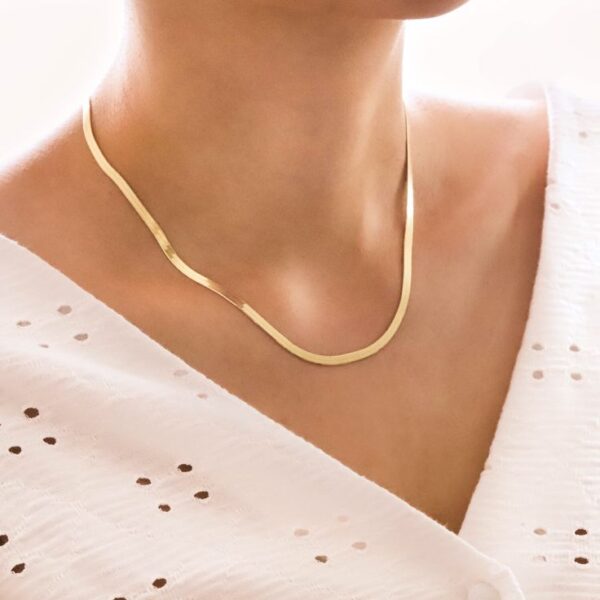 Golden Snake Chain- Female Luxury - Image 4