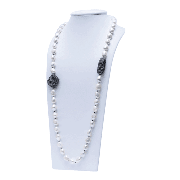 Elegant Necklace with Natural Freshwater Pearls and Hematites - Image 3