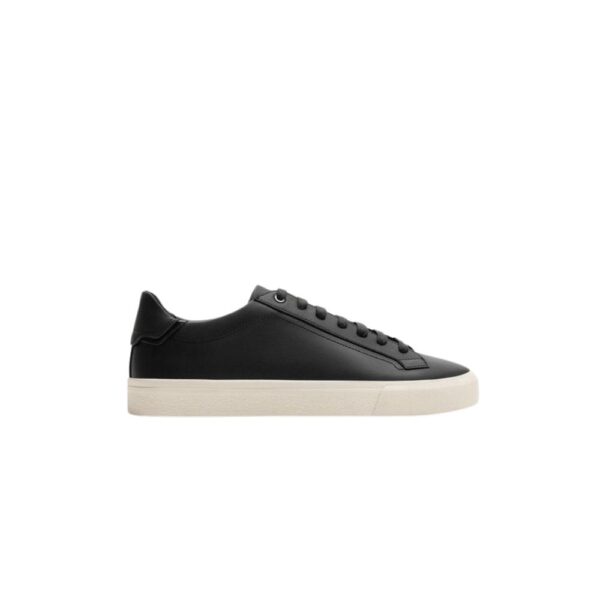 Pull&Bear Casual Sneakers: Style and Comfort for Your Day to Day - Image 5