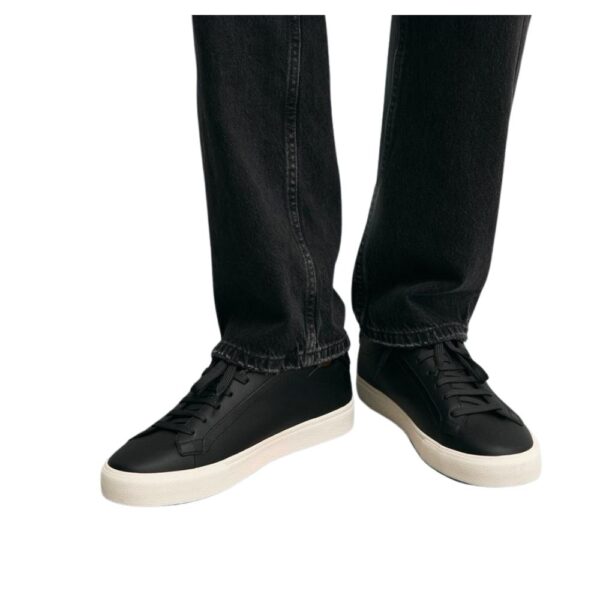 Pull&Bear Casual Sneakers: Style and Comfort for Your Day to Day - Image 2