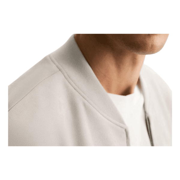 Pull&Bear Quilted Bomber Jacket: Sustainable Style and Comfort - Image 4
